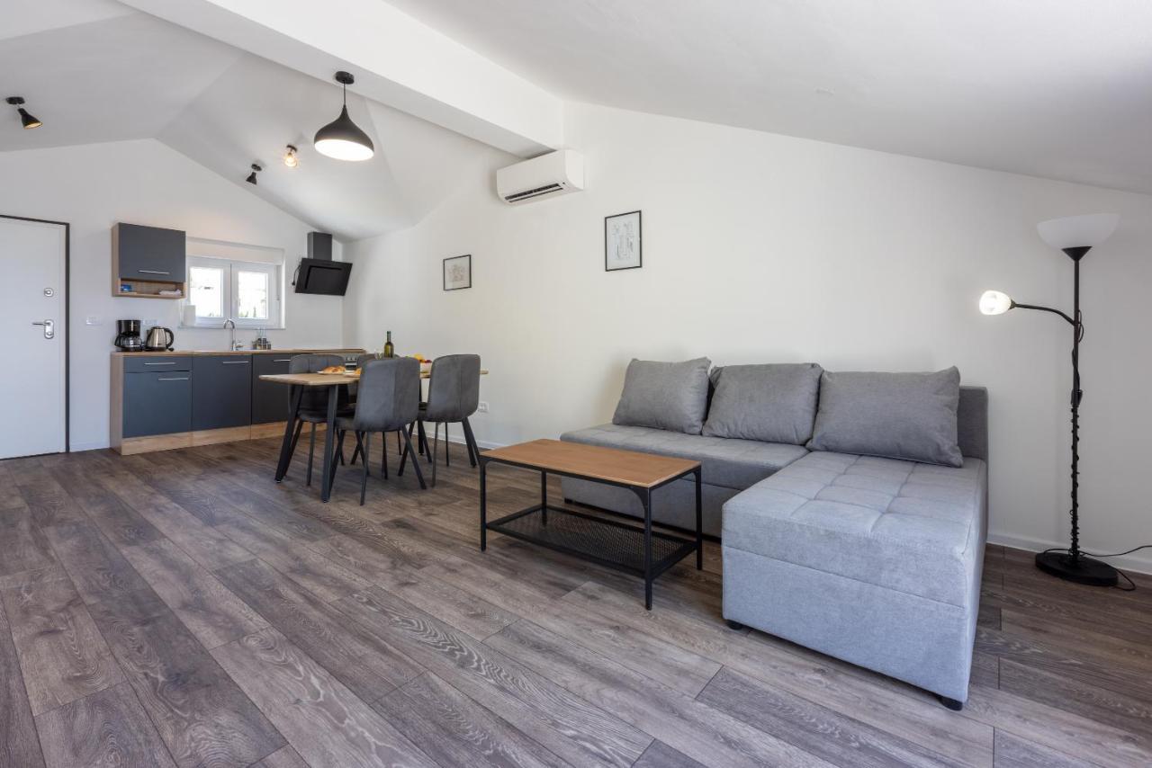 Luxury Apartments Lovorka 3 & 4***/**** Selce Exterior photo