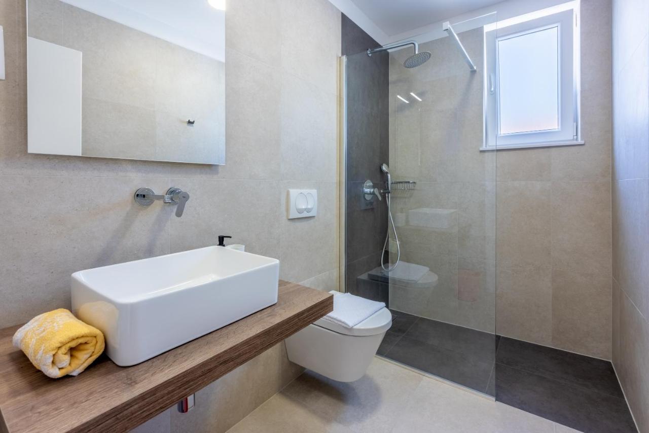 Luxury Apartments Lovorka 3 & 4***/**** Selce Exterior photo