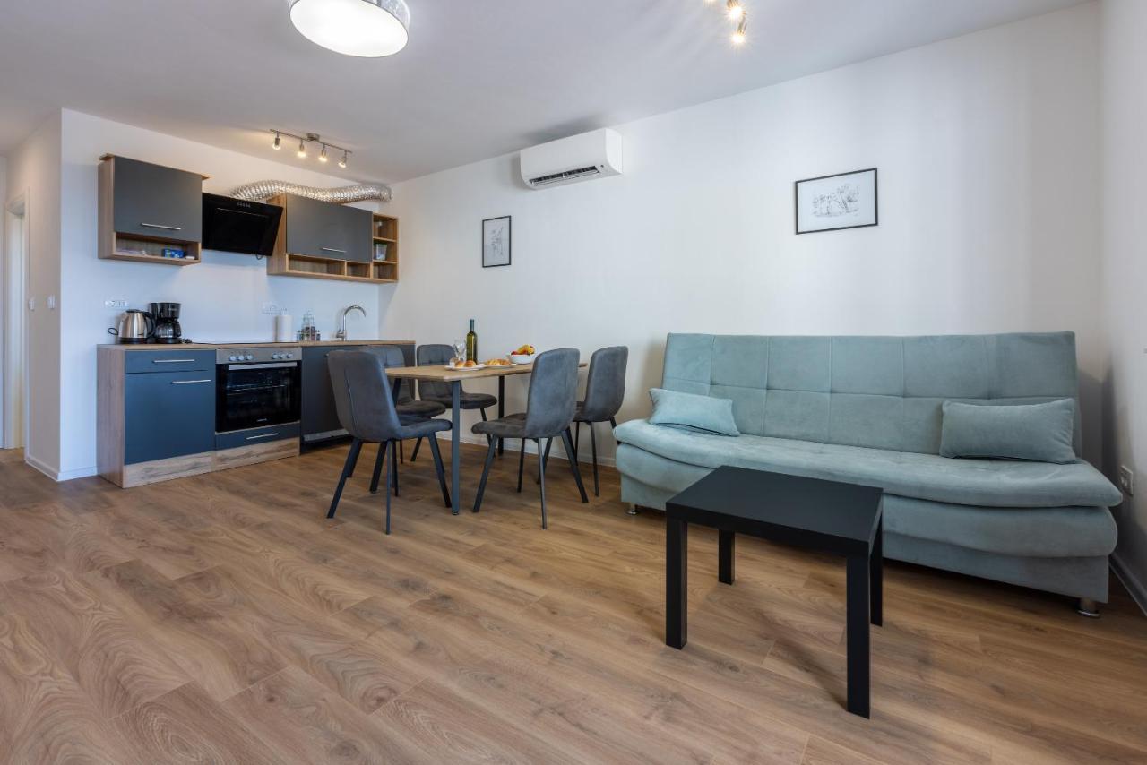 Luxury Apartments Lovorka 3 & 4***/**** Selce Exterior photo