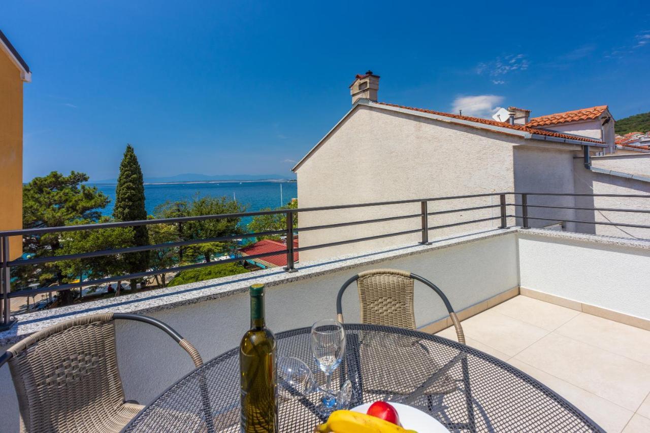 Luxury Apartments Lovorka 3 & 4***/**** Selce Exterior photo