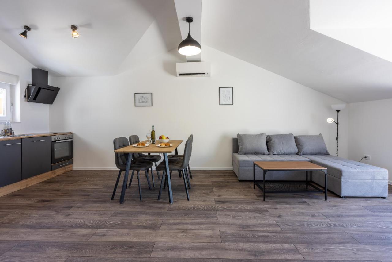 Luxury Apartments Lovorka 3 & 4***/**** Selce Exterior photo