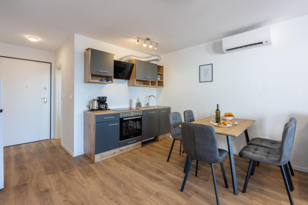 Luxury Apartments Lovorka 3 & 4***/**** Selce Exterior photo